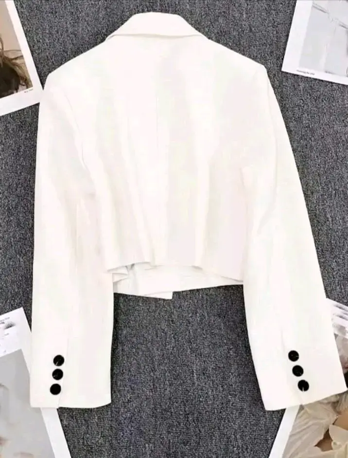 Blazer blanco corto NUEVO - 3