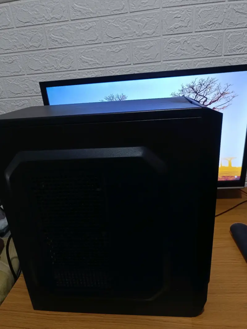 PC de escritorio i3-9100F / 16GB RAM DDR4 / 1TB - 2