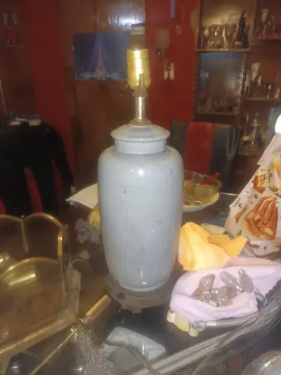Escritorio de vidrio con estructura metálica - miniatura 5