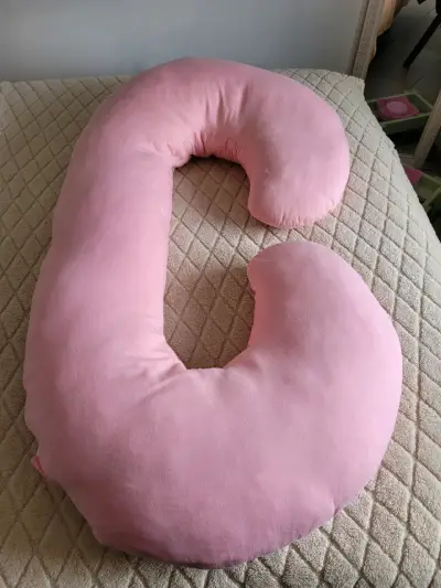 Almohada de embarazo en forma de C rosa - miniatura 2