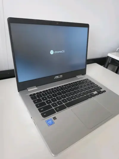 ASUS Chromebook C423NA con Chrome OS - miniatura 1