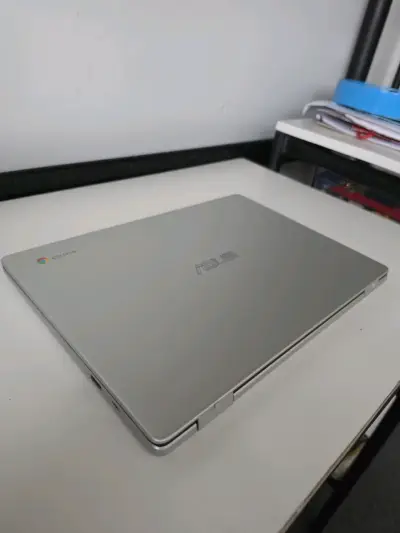 ASUS Chromebook C423NA con Chrome OS - miniatura 5