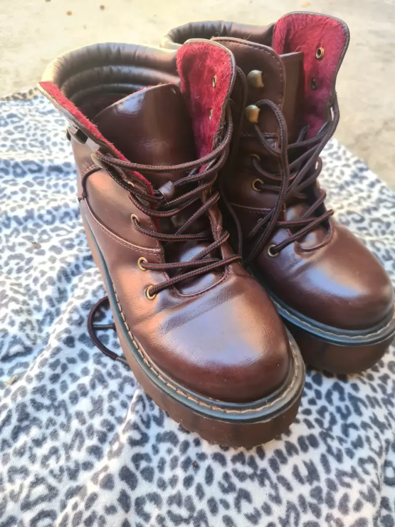Botas de cuero marrón con plataforma alta - 2