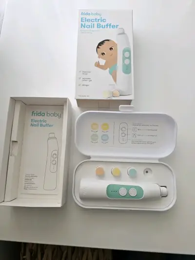 Corta Uñas bebe Frida Baby con Luz LED - miniatura 1