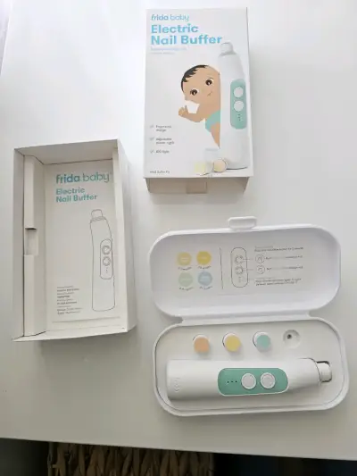 Corta Uñas bebe Frida Baby con Luz LED - miniatura 2