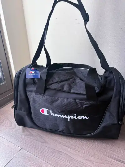 Bolso deportivo negro Champion con logo - miniatura 1