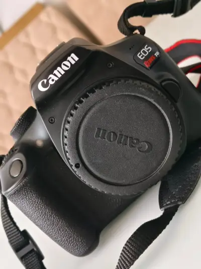 Cámara Canon EOS Rebel T6 DSLR en buen estado - miniatura 1