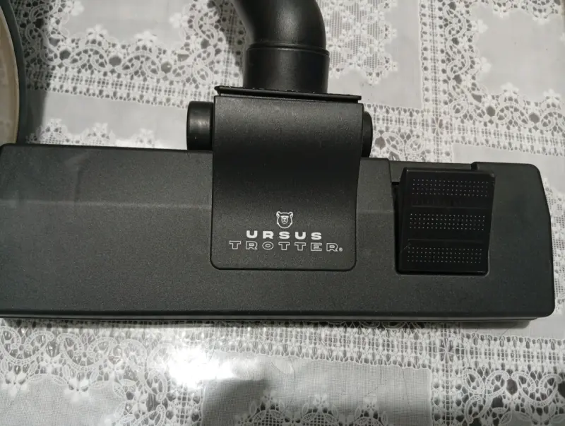 Aspiradora Ursus Trotter Silent Power Tech 1600W - 5