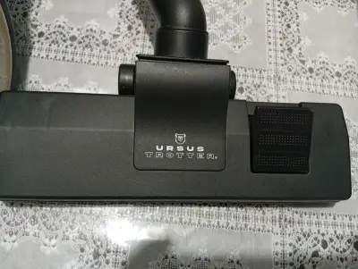 Aspiradora Ursus Trotter Silent Power Tech 1600W - miniatura 5