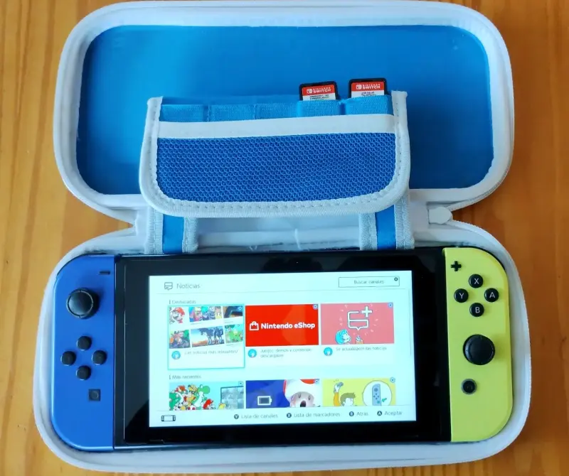 Nintendo Switch+ 2 juegos Físicos+ Accesorios - 3