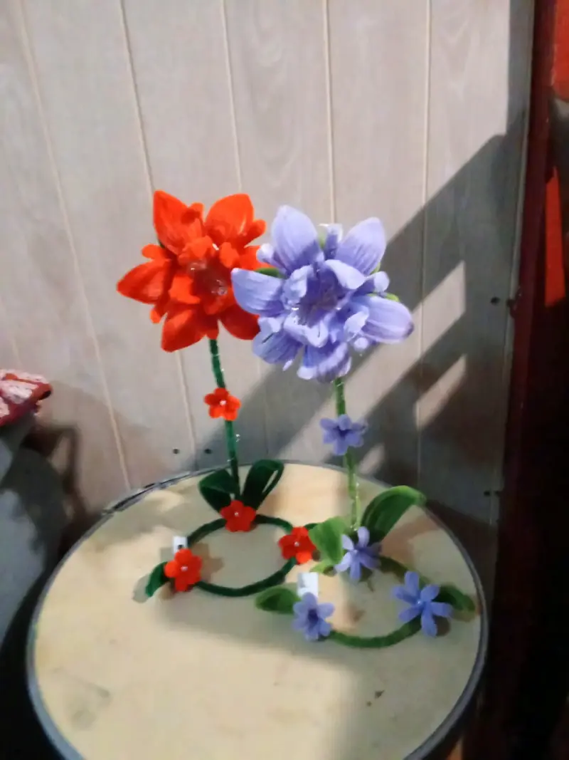 Ramos de flores artificiales decorativos - 1