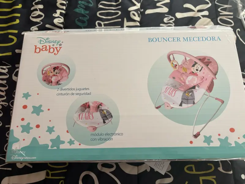 Mecedora Disney Baby con Juguetes y Vibración