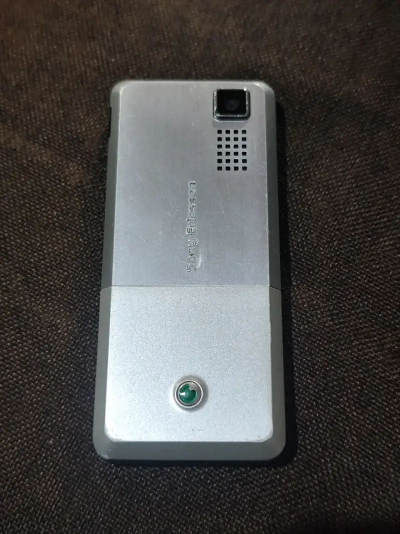 Sony Ericsson T250i - 2