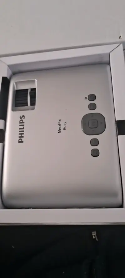 Proyector Philips NeoPix Easy HD LED - miniatura 4