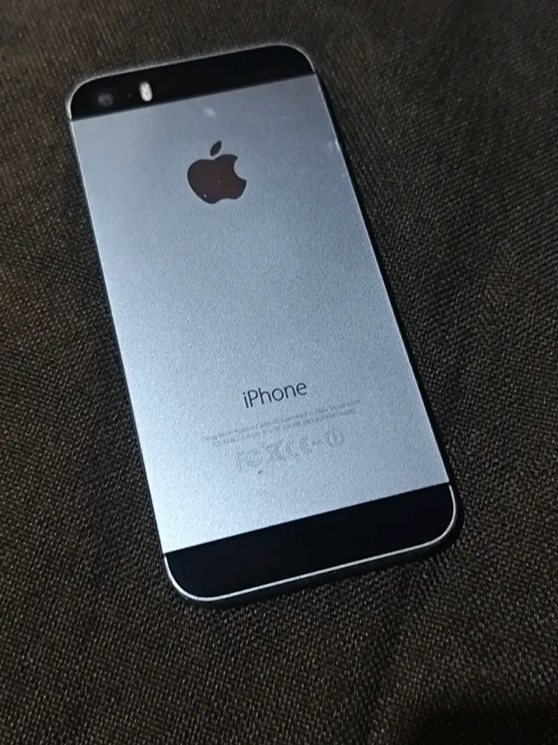 Teléfono iPhone 5S - 2