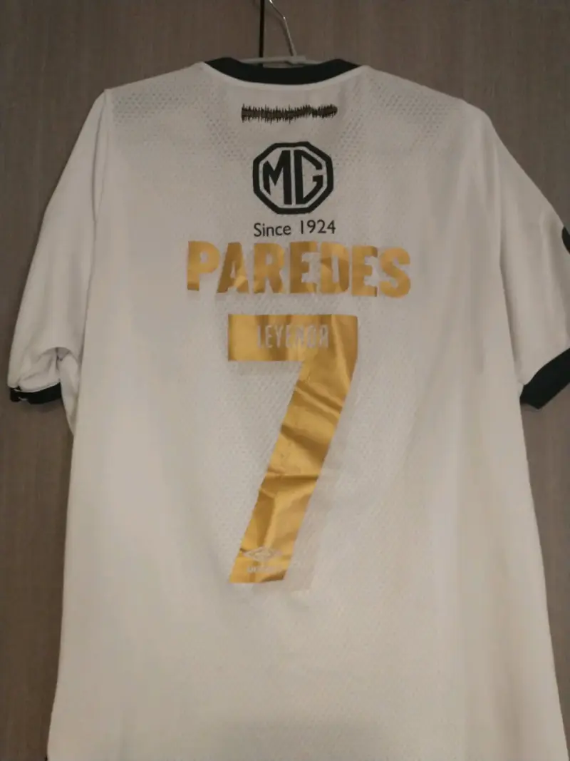 Camiseta Colo-Colo Umbro edición especial 216 - 5