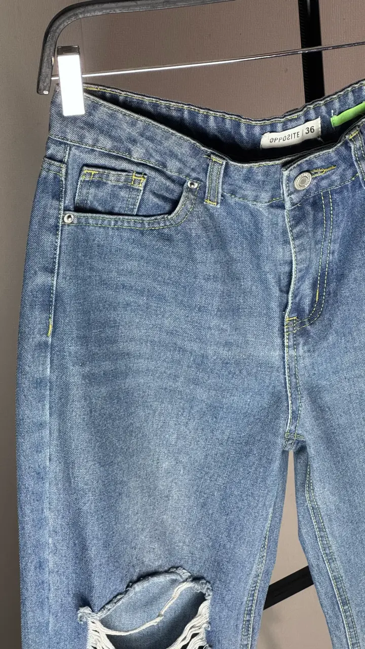 Jeans de mezclilla rasgados talla 36 - 3