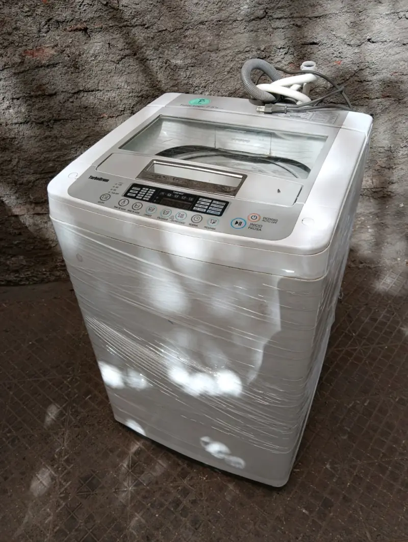 Lavadora automática LG. 8 kilos - 2