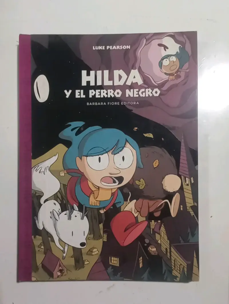 Libro 'Hilda y el Perro Negro' de Luke Pearson - 1