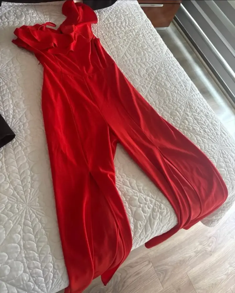 Enterito rojo Guess nuevo . - 1