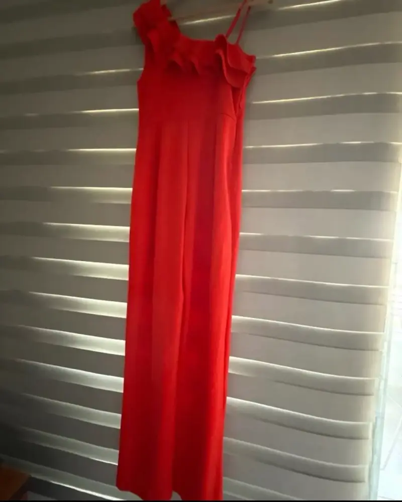 Enterito rojo Guess nuevo . - 4