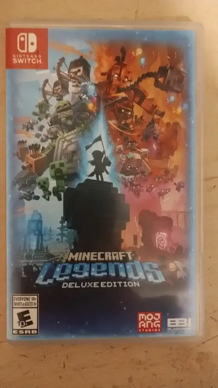 Minecraft legends deluxe edition - 1