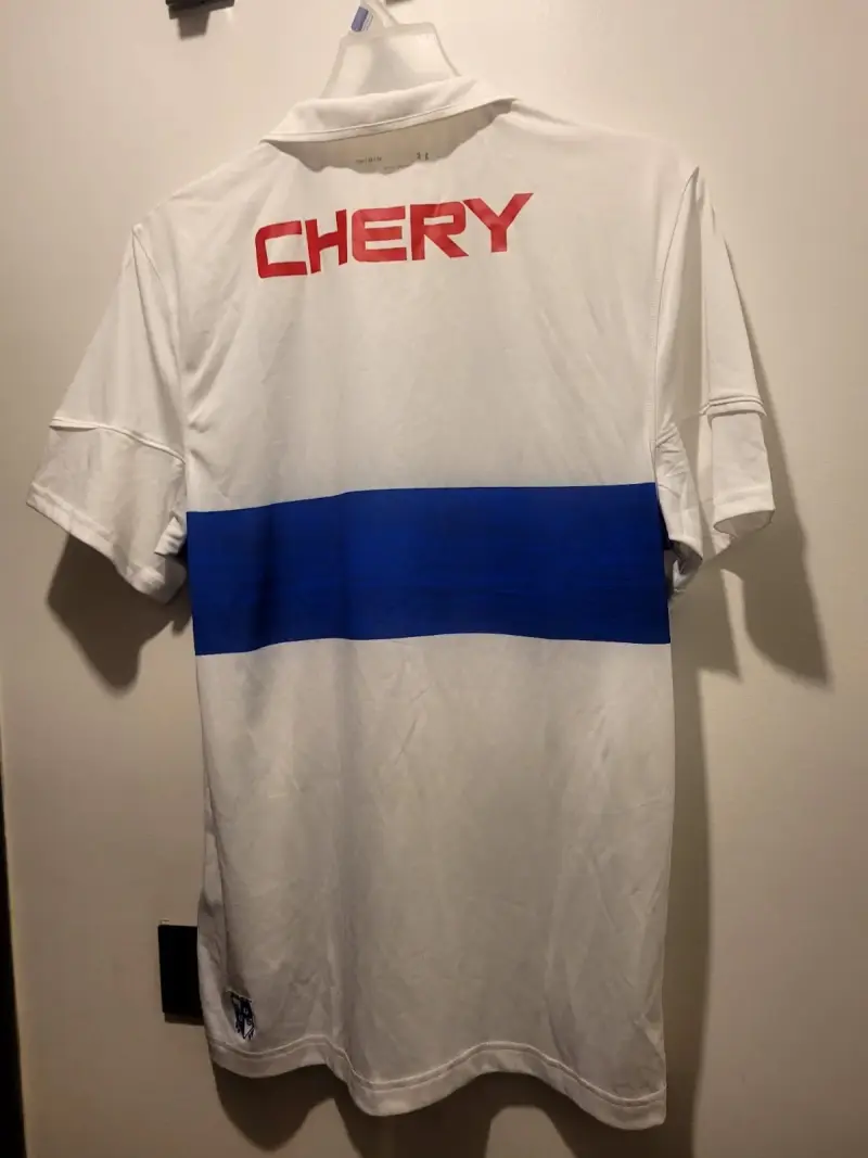 Camiseta U. Católica Under Armour 2023 (Original) - 2