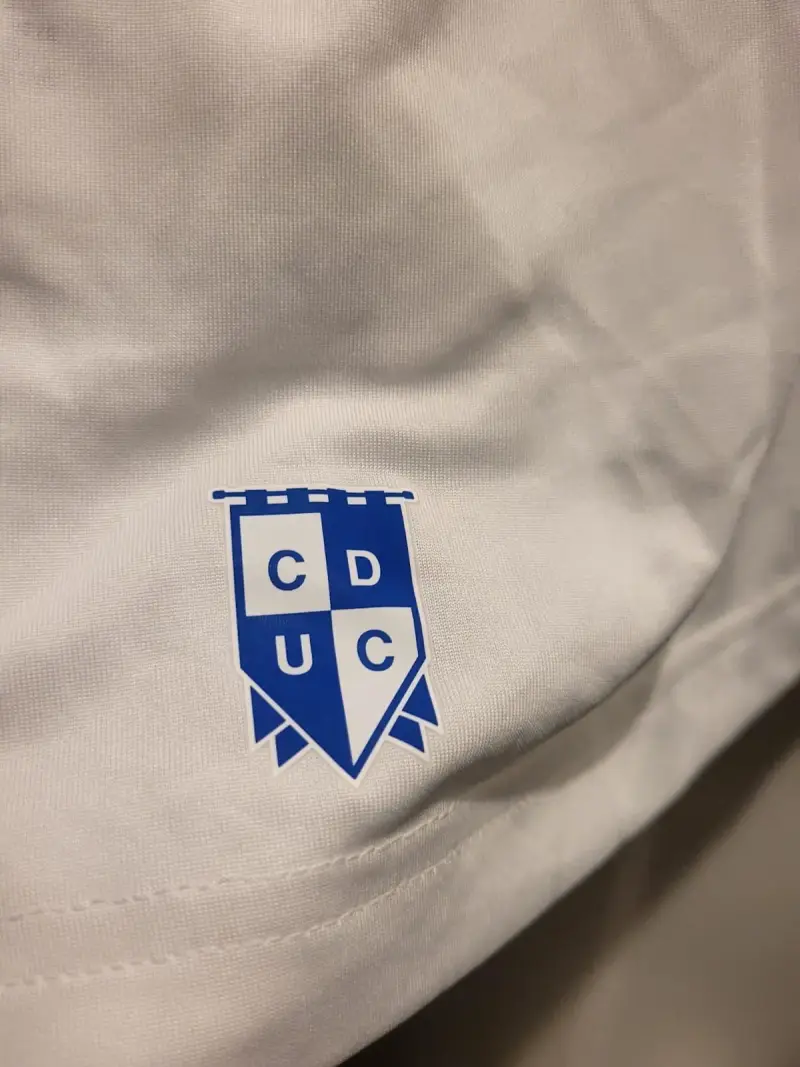 Camiseta U. Católica Under Armour 2023 (Original) - 5