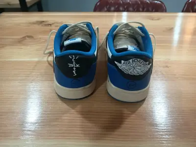 Air Jordan 1 Low Fragment x Travis Scott - miniatura 4