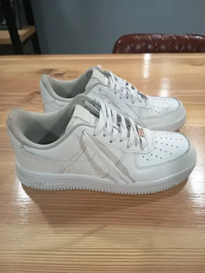 Zapatillas Nike Air Force 1 N°42 originales - miniatura 3