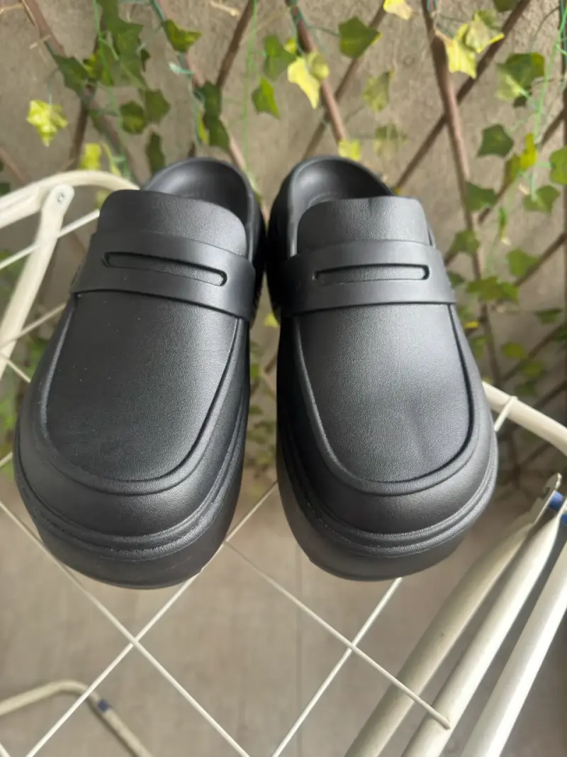 Zuecos negros Crocs con plataforma - 2