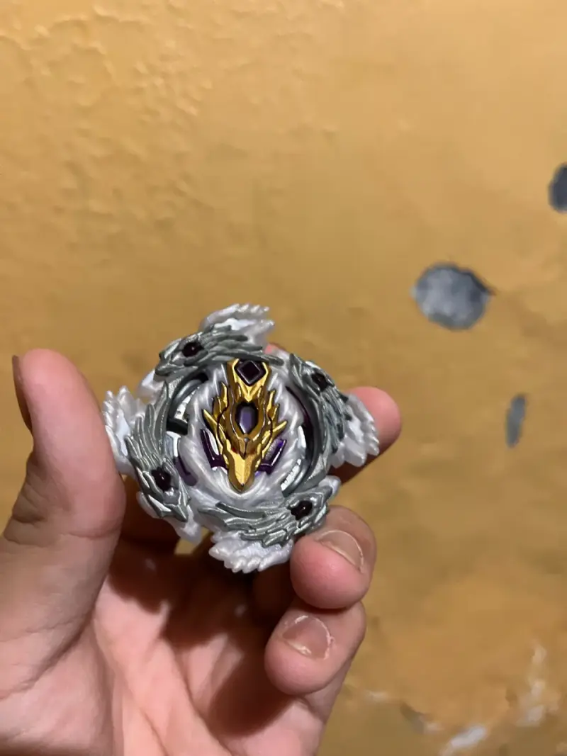 Set de Beyblade con lanzador automático - 6