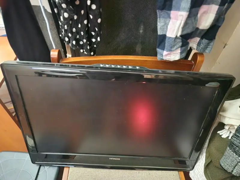 Tv LCD Hitachi 24 pulgadas modelo CDH-L24F02 - 1