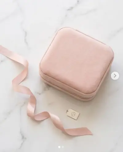Set de Aros de Plata con Estuche Elegante - miniatura 3