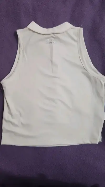 Polera sin mangas blanca con diseño deportivo - miniatura 3