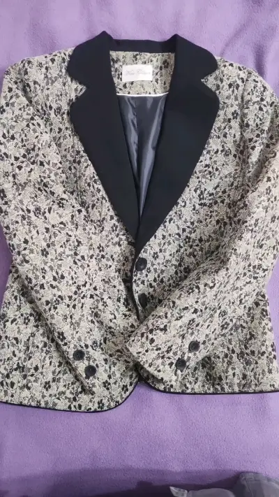 Blazer estampado floral para mujer - miniatura 2