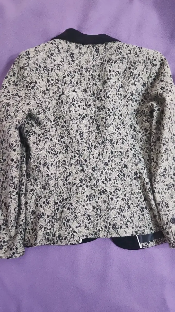 Blazer estampado floral para mujer - 3