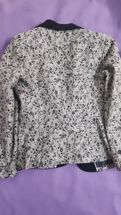 Blazer estampado floral para mujer - miniatura 3