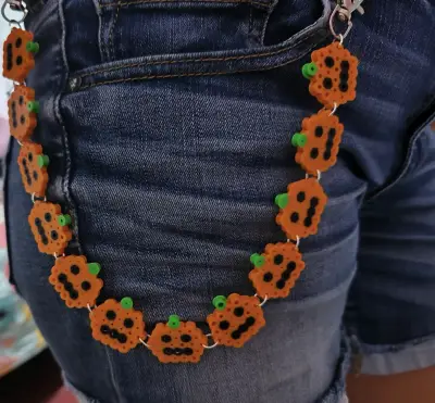 Cadenas decorativas de plástico para pantalones - miniatura 1