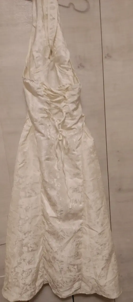 Vestido de novia blanco con encaje floral - 3