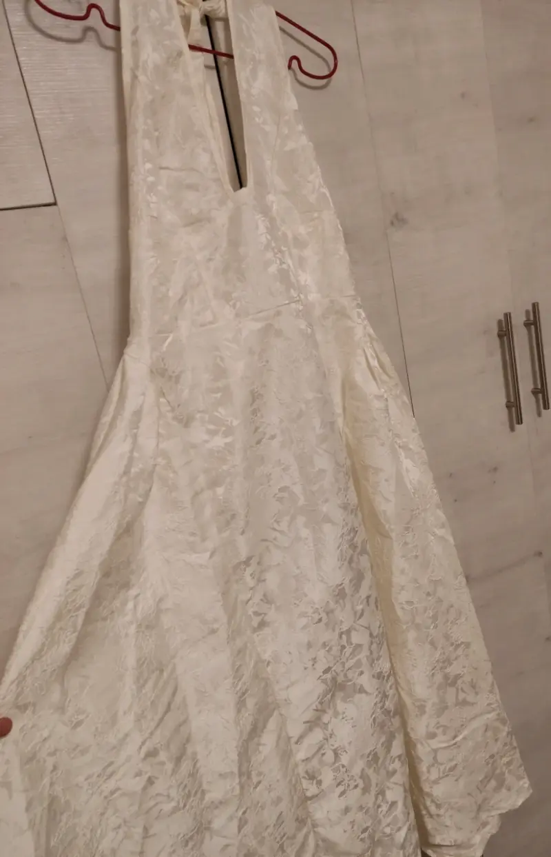 Vestido de novia blanco con encaje floral - 4