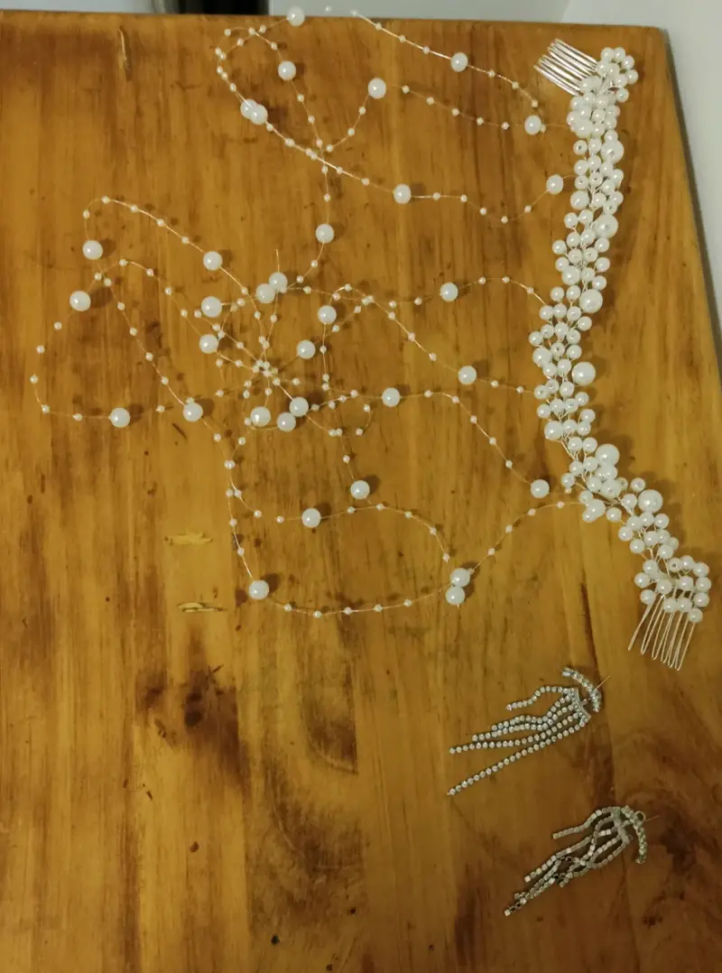 Vestido de novia blanco con encaje floral - 5