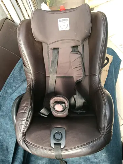 Silla de Auto Peg Perego Viaggio para Bebé - miniatura 1