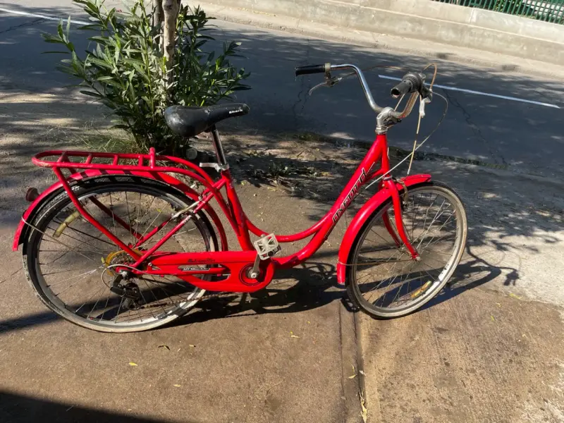 Bicicleta urbana roja Oxford en buen estado - 4