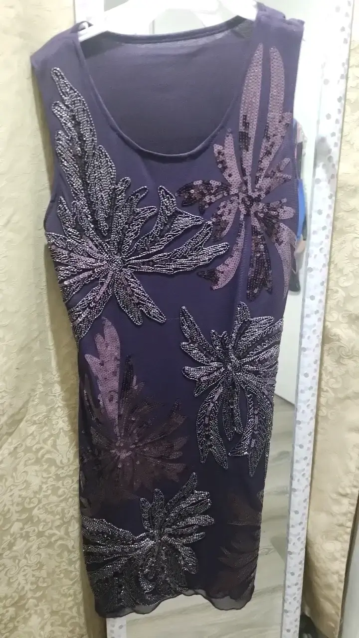 Vestido sin mangas con lentejuelas morado - 1