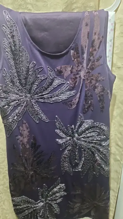 Vestido sin mangas con lentejuelas morado - miniatura 3
