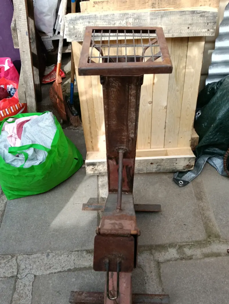 Estufa de fierro Rocket - 2