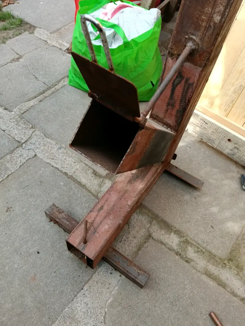 Estufa de fierro Rocket - 3