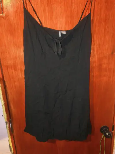 Vestido negro H&M Divided con tirantes M-L - miniatura 1