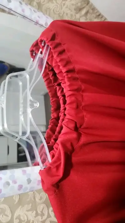 Faldon larga roja con volantes blancos - miniatura 3